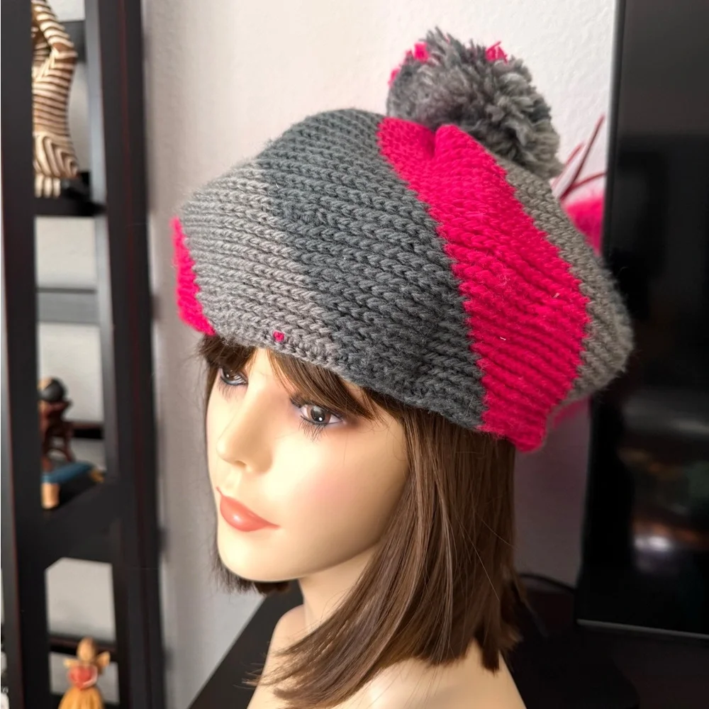 Vintage Avon Gray and Pink Knit Beret